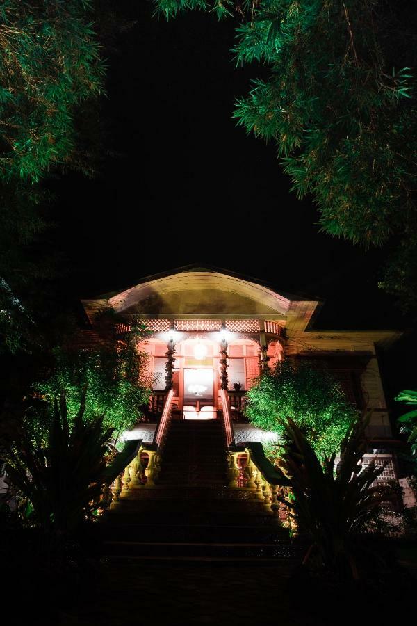 Oasis Balili Heritage Lodge Тагбиларан Экстерьер фото